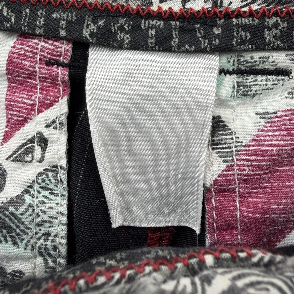 Quiksilver Shorts Mens 32 Black Striped Chino Canvas Bermuda Skull Casual Y2K